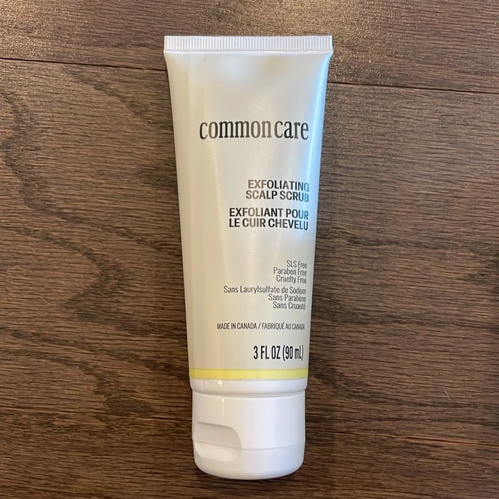 NWT Common Care Exfoliating Scalp Scrub and Shampoo Brush